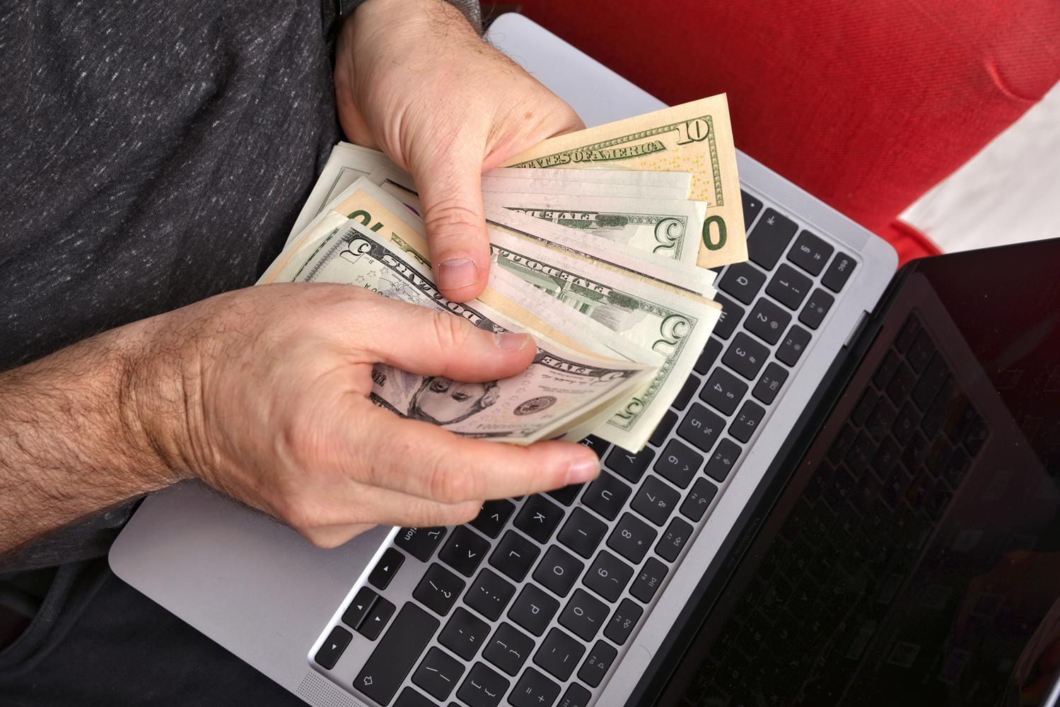 ganhar renda extra na internet